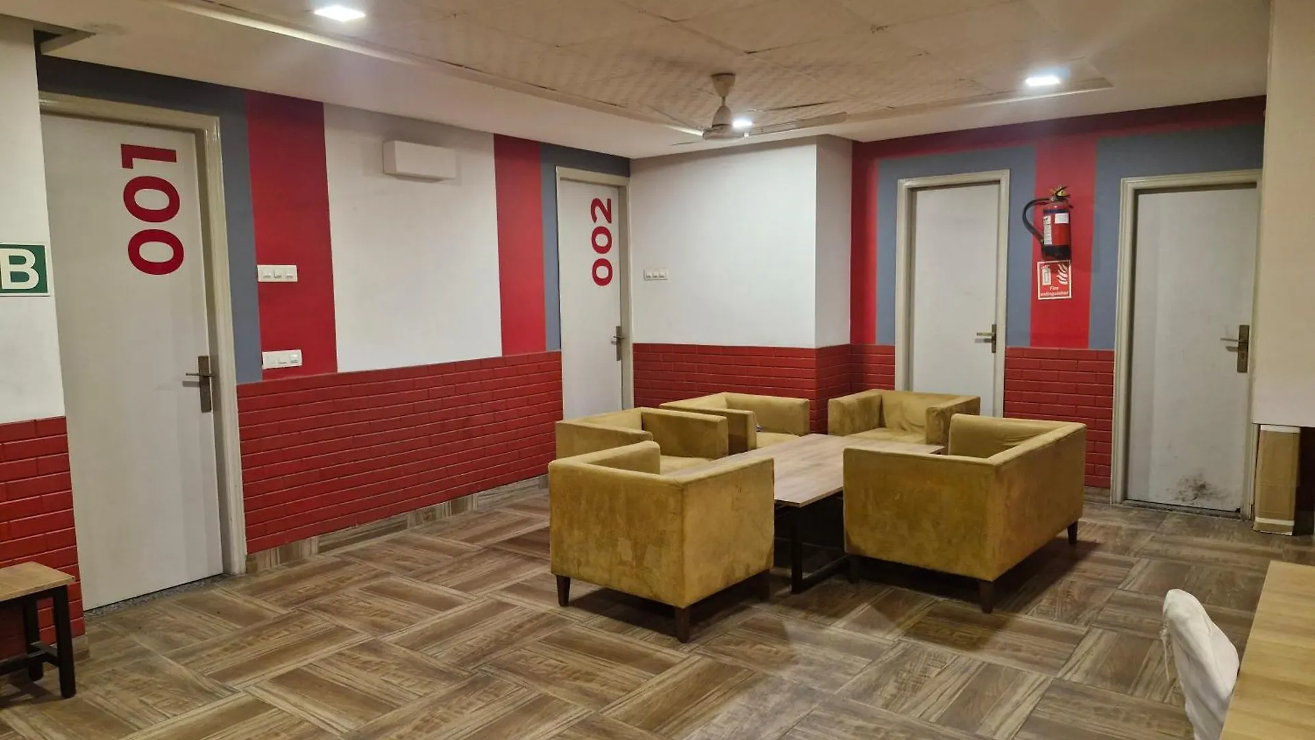 Hotel Wedlock Near Medanta Hospital Gurgaon India