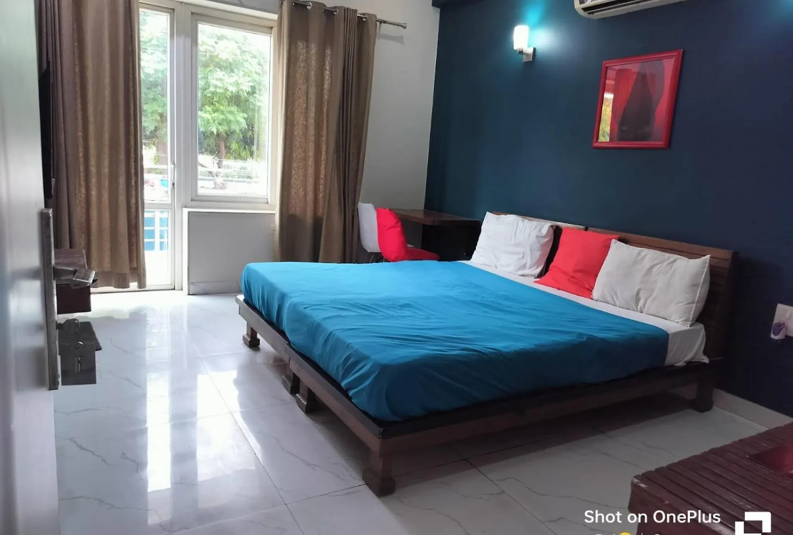 Hotel Wedlock Near Medanta Hospital Gurgaon